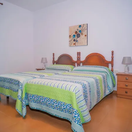 Apartment Con Balcones,garaje, Aire Solo Familias Y Parejas