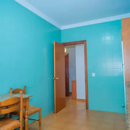 Apartment Con Balcones,garaje, Aire Solo Familias Y Parejas *
