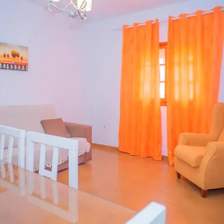 Con Balcones,garaje, Aire Solo Familias Y Parejas Conil De La Frontera